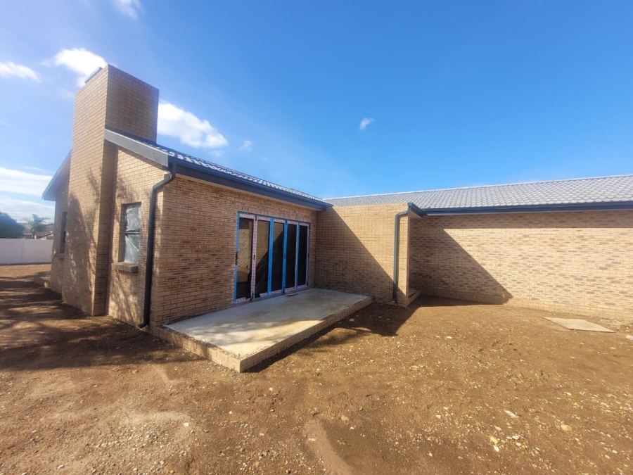 4 Bedroom Property for Sale in Noorsekloof Eastern Cape